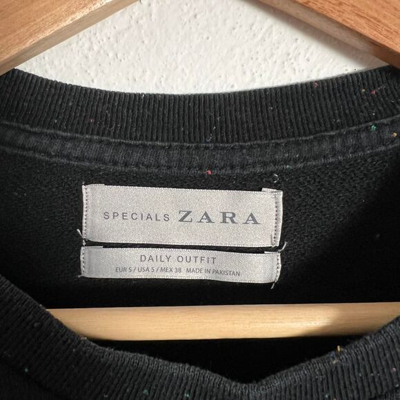 Zara Men's Black Sweatshirt - Picture 2 of 3